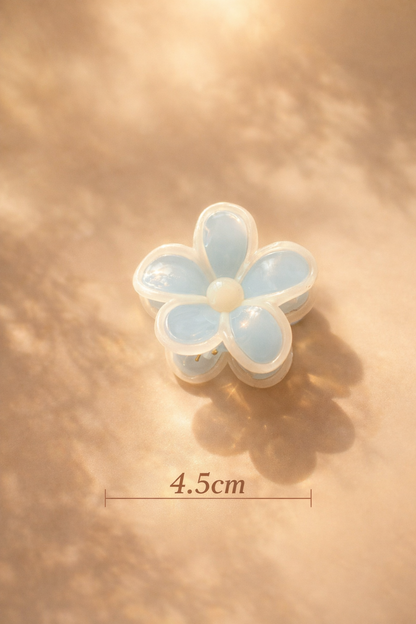 Pastel Beach Clip - Blue