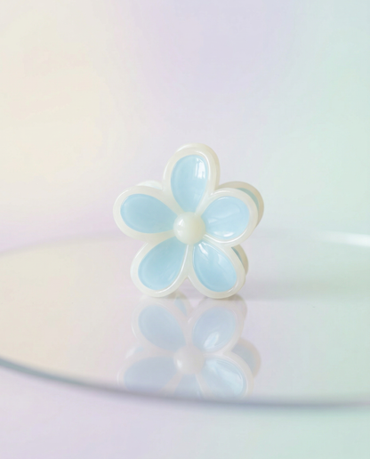 Pastel Beach Clip - Blue