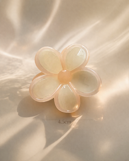 Flower Pop Beach Clip - White & Peach
