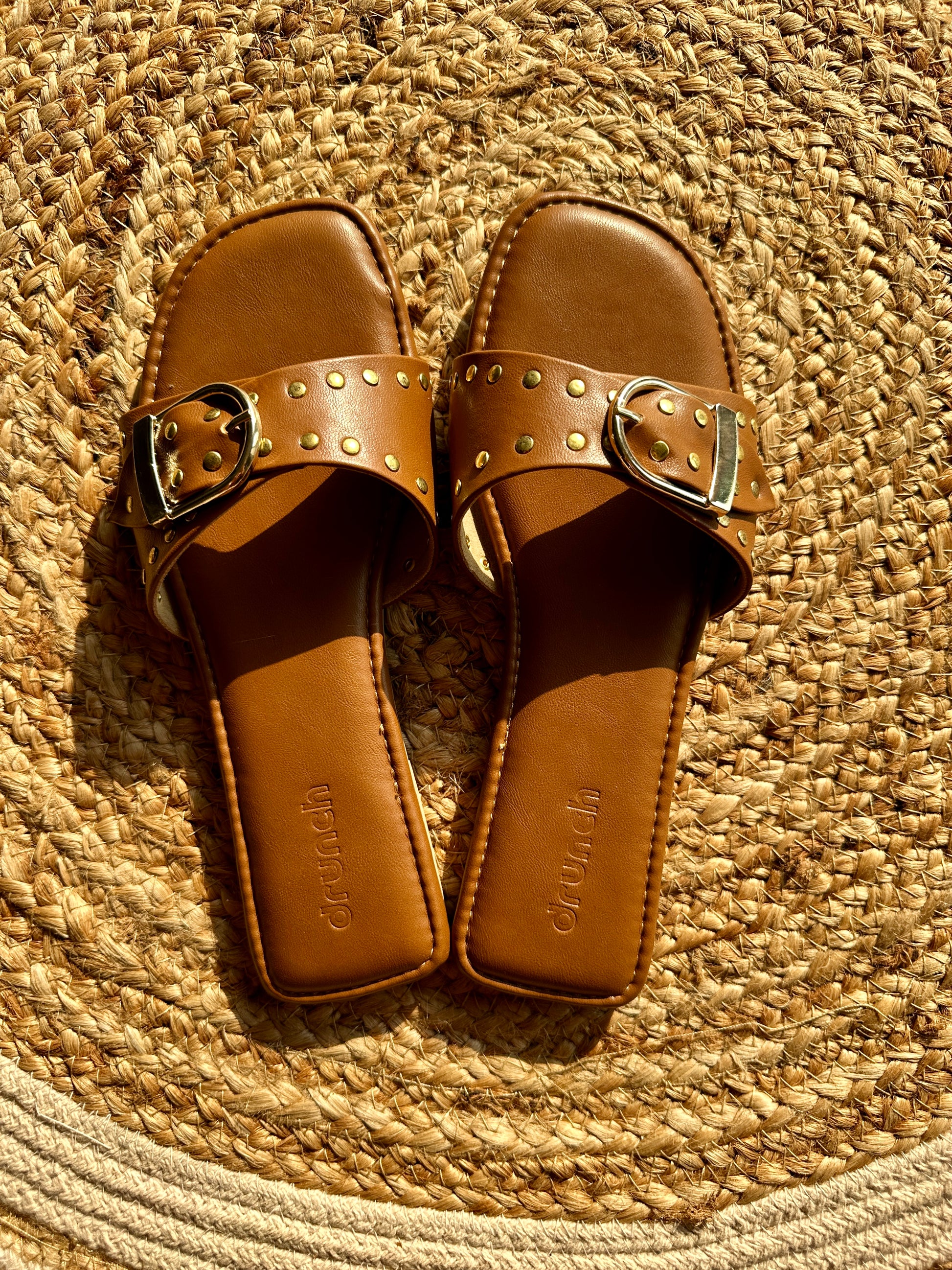 Dune Flats Tan – close-up of rivet stud upper and square-toe design