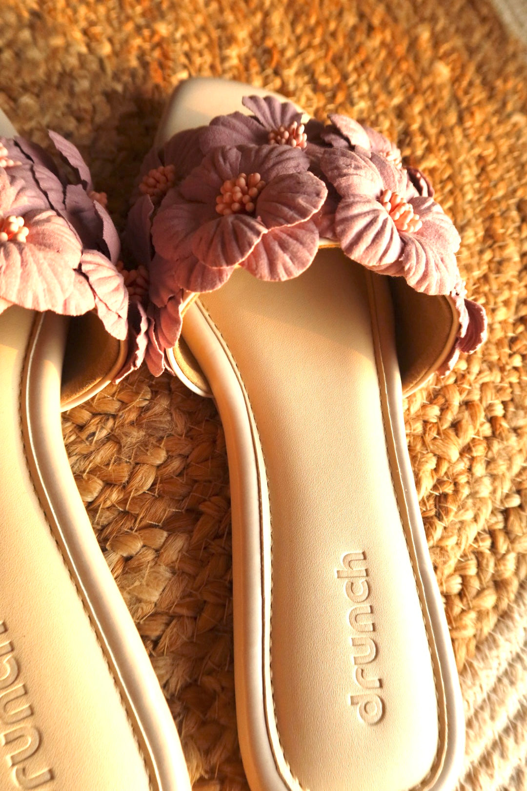 Gili Flats Lilac – side view, lightweight cushioned flats for women