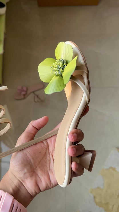 Bloom Spiral Heels - Off White & Olive